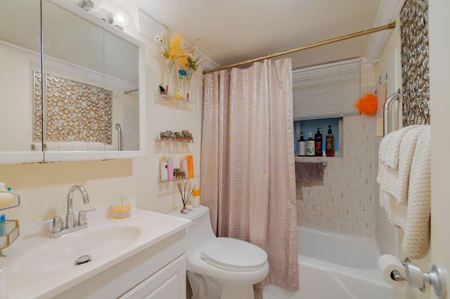 2290 SUNSET Avenue 7, Lake Worth Beach, FL 33461