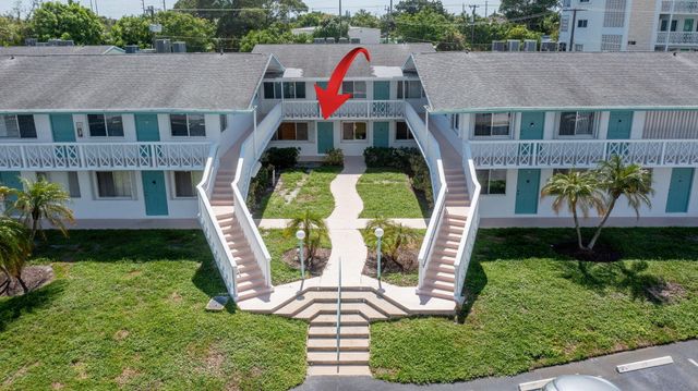 2290 SUNSET Avenue 7, Lake Worth Beach, FL 33461