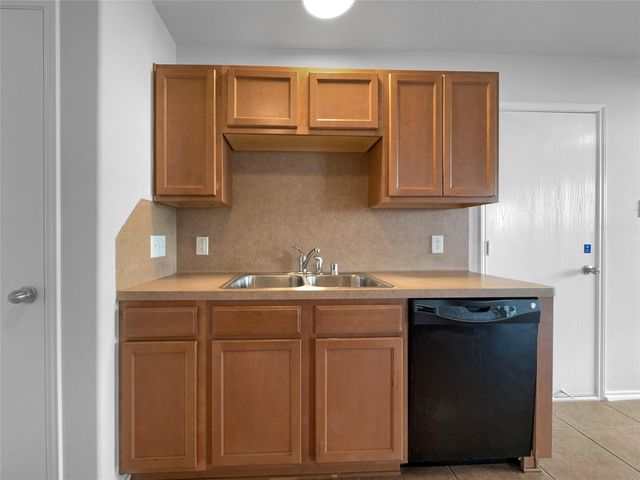 11031 Crosby Field Lane, Houston, TX 77034