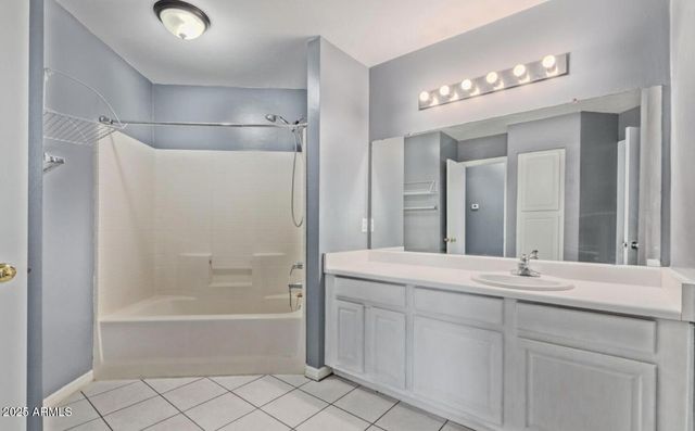 280 S ELIZABETH Way 14, Chandler, AZ 85225