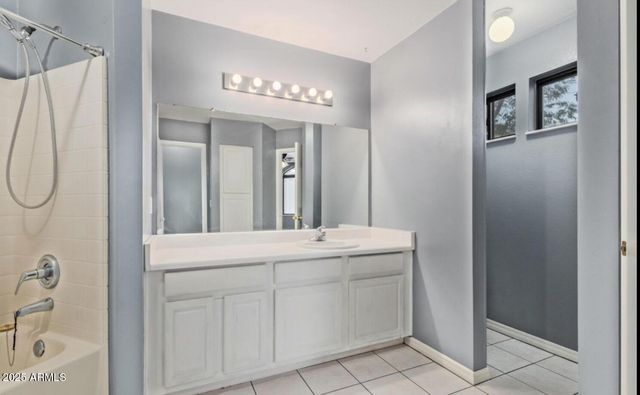 280 S ELIZABETH Way 14, Chandler, AZ 85225