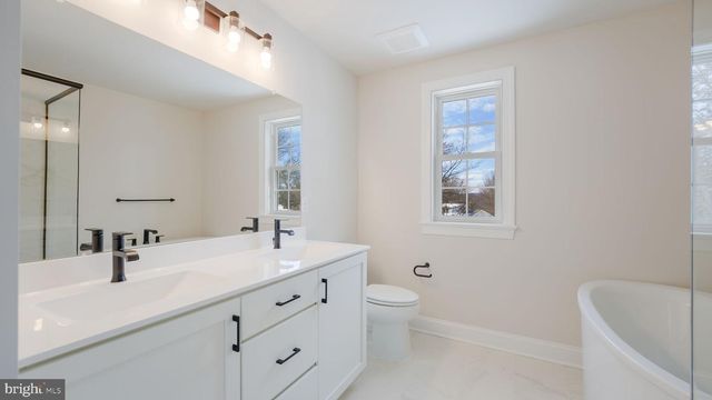 5 FARBER DRIVE, Chalfont, PA 18914