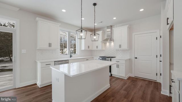 5 FARBER DRIVE, Chalfont, PA 18914