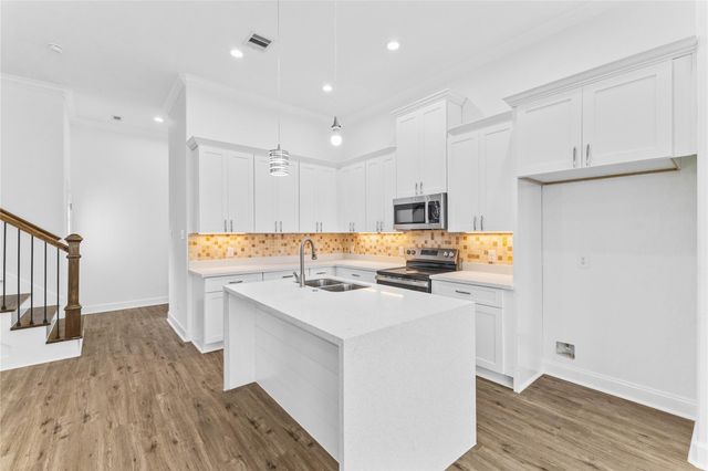 7805 Farnsworth Street A, Houston, TX 77022