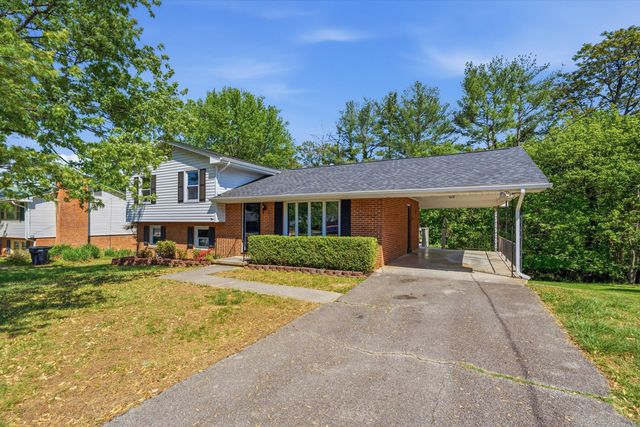 3344 Pamlico DR, Roanoke, VA 24018