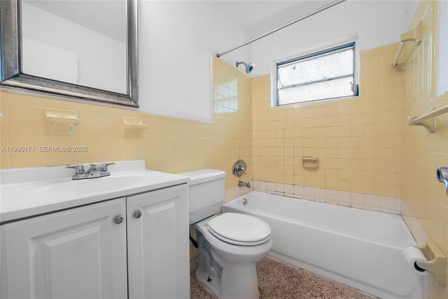 2661 SW 11th St 8, Miami, FL 33135