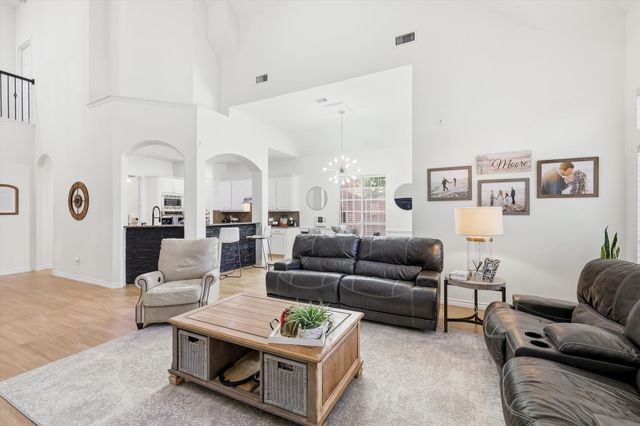 3306 Castlewood Boulevard, Highland Village, TX 75077