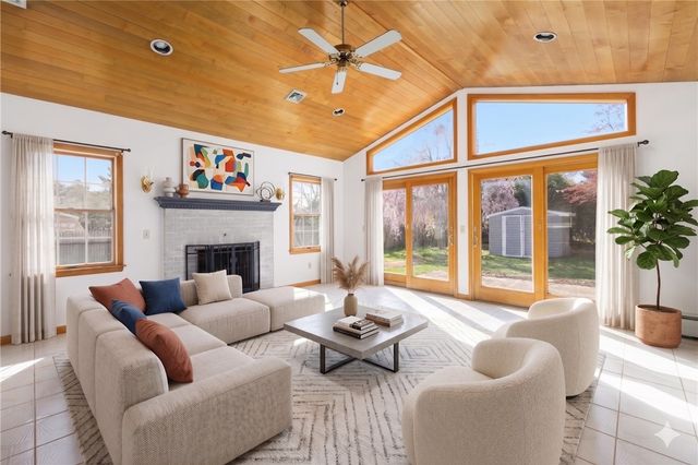 9 Long Pond Road, Coventry, RI 02816