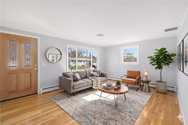 9 Long Pond Road, Coventry, RI 02816