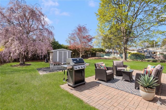 9 Long Pond Road, Coventry, RI 02816