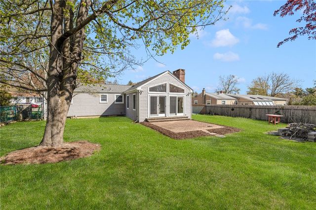 9 Long Pond Road, Coventry, RI 02816