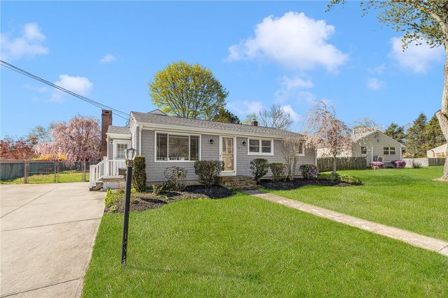 9 Long Pond Road, Coventry, RI 02816