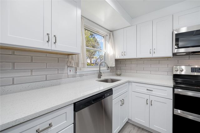 9 Long Pond Road, Coventry, RI 02816