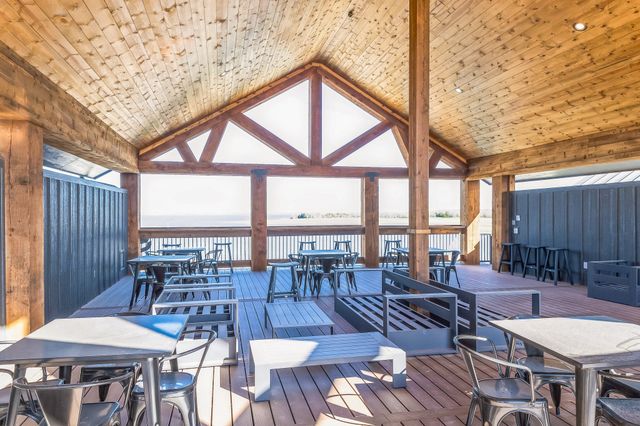 220 Lakeshore Lane, Windom, TX 75492