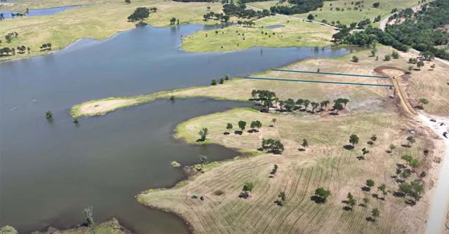 220 Lakeshore Lane, Windom, TX 75492