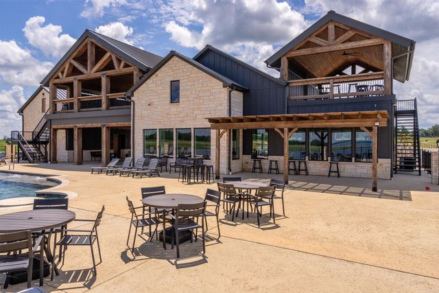 220 Lakeshore Lane, Windom, TX 75492