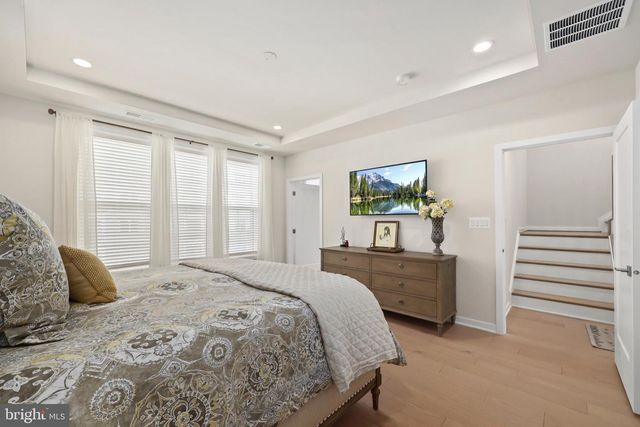 43909 EVELYN PATH TER, Ashburn, VA 20147