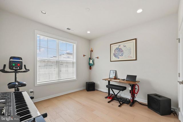 43909 EVELYN PATH TER, Ashburn, VA 20147
