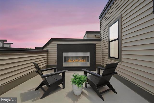 43909 EVELYN PATH TER, Ashburn, VA 20147