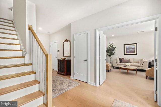 43909 EVELYN PATH TER, Ashburn, VA 20147