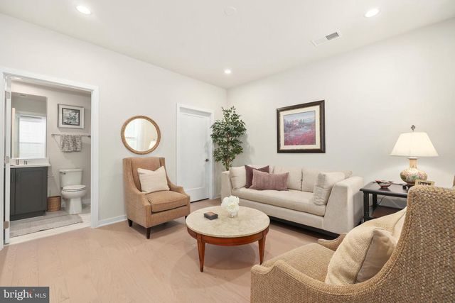 43909 EVELYN PATH TER, Ashburn, VA 20147
