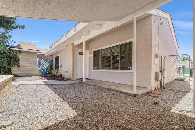 451 Magnolia Circle, Hemet, CA 92543