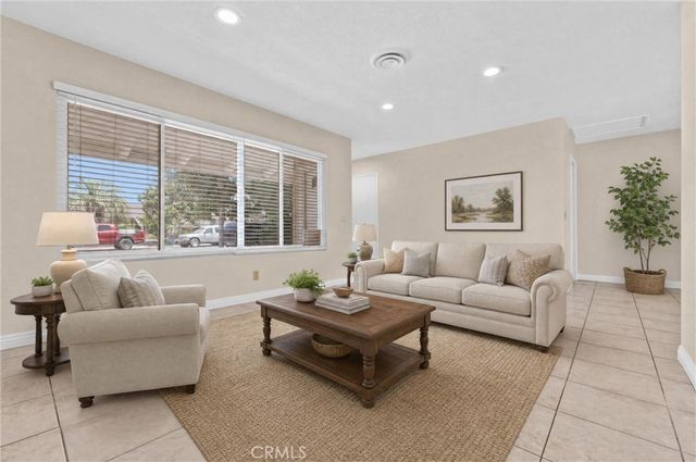451 Magnolia Circle, Hemet, CA 92543