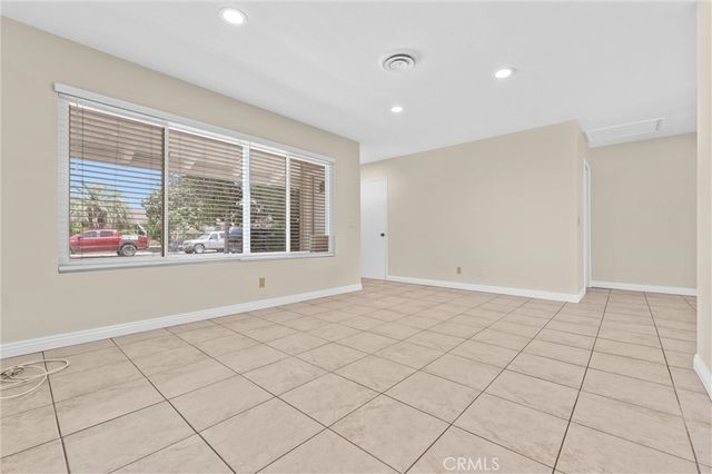 451 Magnolia Circle, Hemet, CA 92543