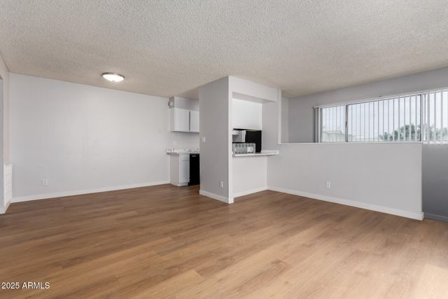 4867 W PALO VERDE Drive, Glendale, AZ 85301