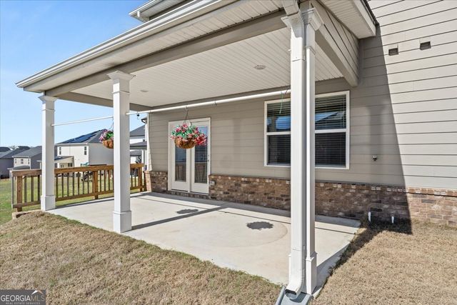 296 Canyon Ferry Way, Hoschton, GA 30548