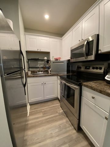 1880 Commonwealth Ave 3, Boston, MA 02135