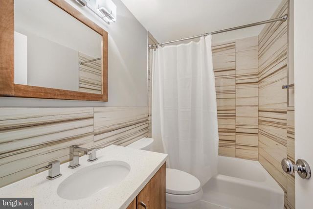 2475 VIRGINIA AVENUE 627, Washington, DC 20037