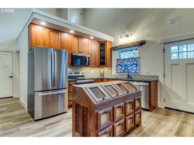 52624 SUNRISE Blvd, La Pine, OR 97739