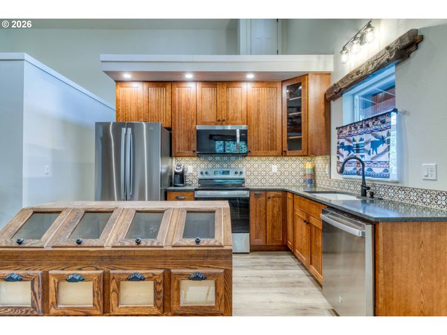 52624 SUNRISE Blvd, La Pine, OR 97739