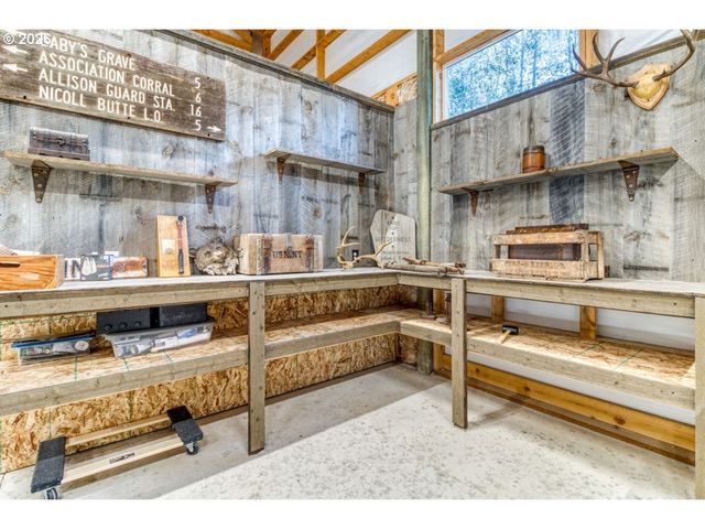 52624 SUNRISE Blvd, La Pine, OR 97739