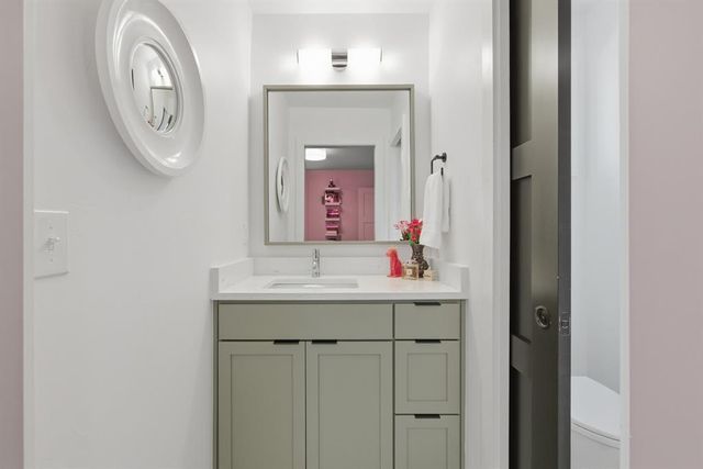 926 Pedalers Lane, Oklahoma City, OK 73108