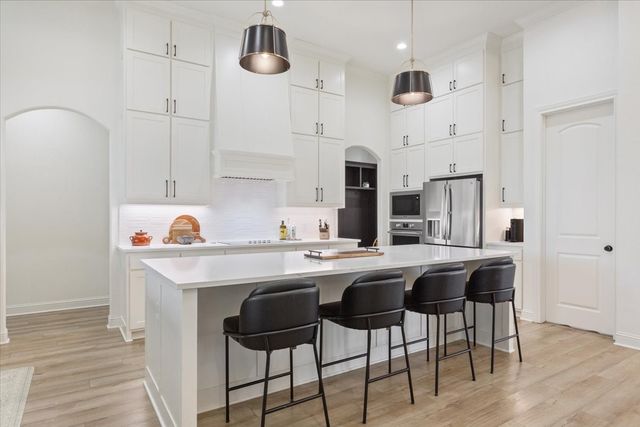 10229 Creekside Lane, Waco, TX 76712