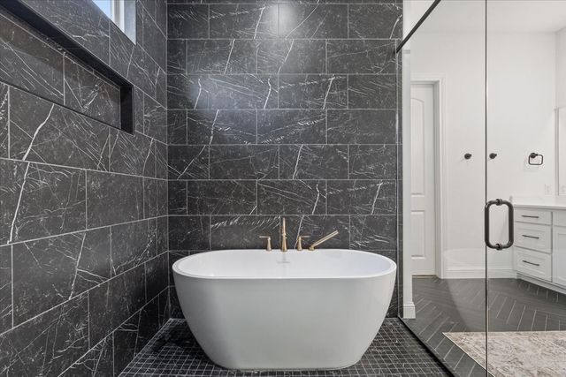 10229 Creekside Lane, Waco, TX 76712