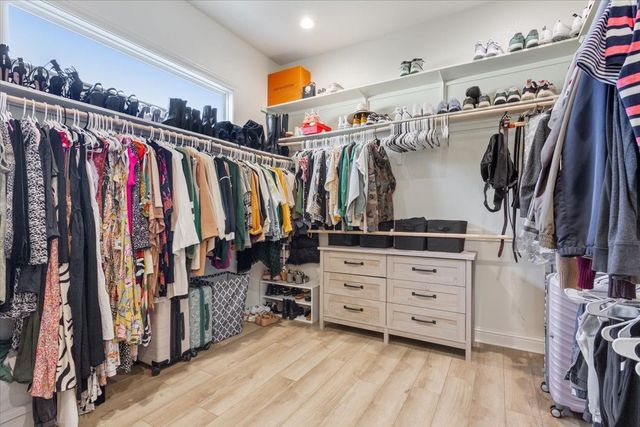 10229 Creekside Lane, Waco, TX 76712