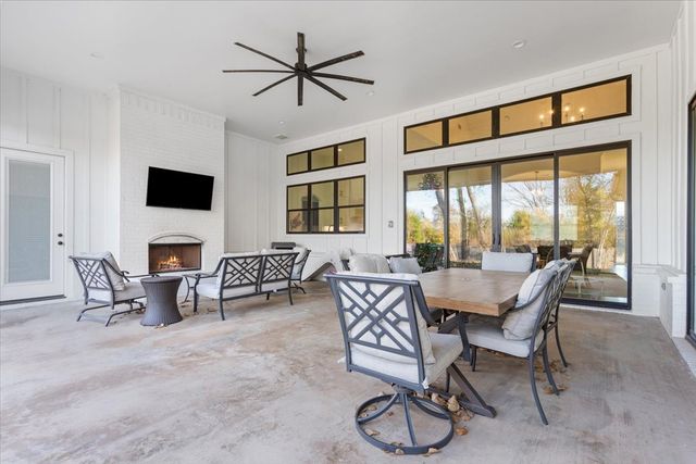 10229 Creekside Lane, Waco, TX 76712