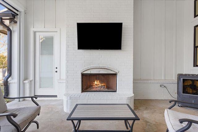 10229 Creekside Lane, Waco, TX 76712