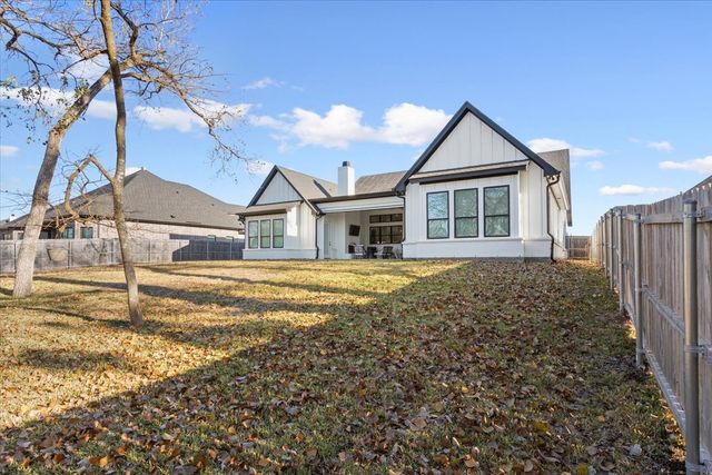 10229 Creekside Lane, Waco, TX 76712