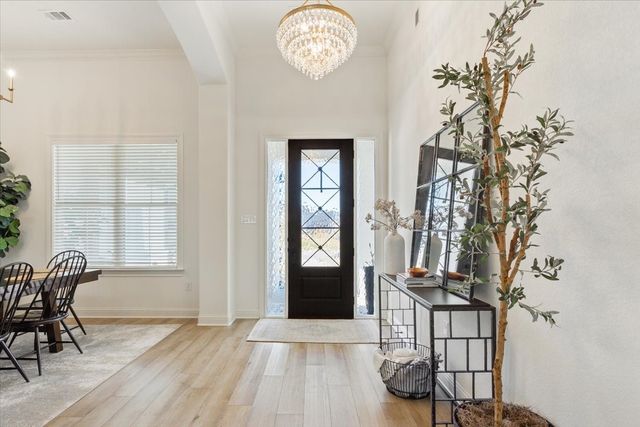 10229 Creekside Lane, Waco, TX 76712