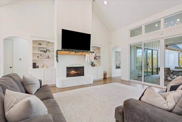 10229 Creekside Lane, Waco, TX 76712