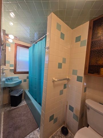 30 Wilde Ave A, Framingham, MA 01702