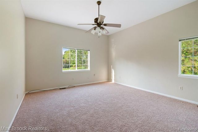 2165 Oakwood Road, Ortonville, MI 48462