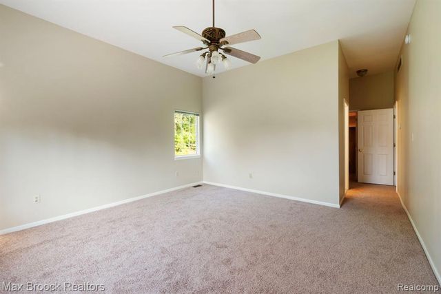 2165 Oakwood Road, Ortonville, MI 48462