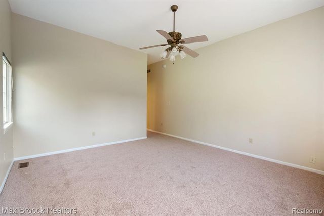 2165 Oakwood Road, Ortonville, MI 48462
