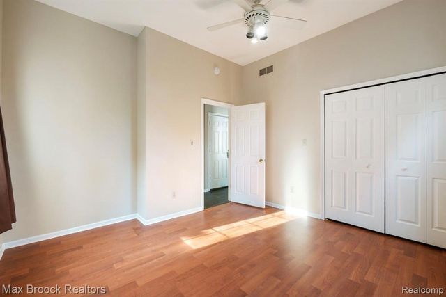 2165 Oakwood Road, Ortonville, MI 48462