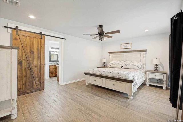 200 Oak Hollow Drive, La Vernia, TX 78121